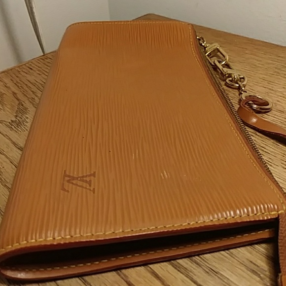 LOUIS VUITTON EVENING mini bag - Picture 4 of 7